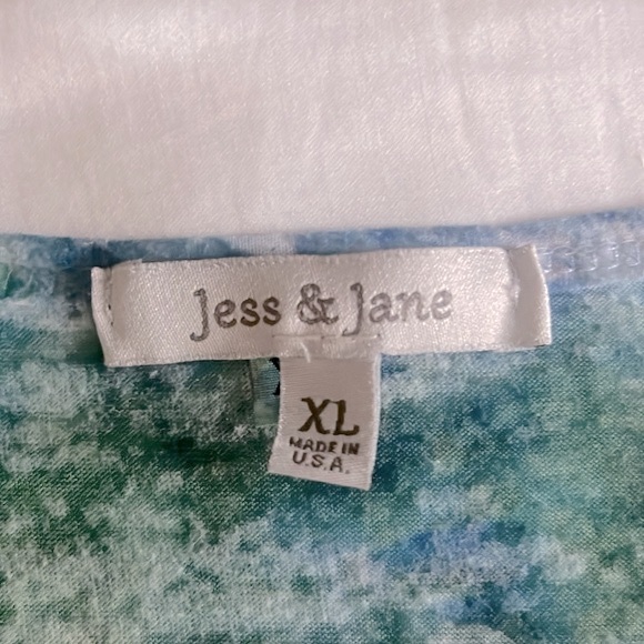 Jess & Jane Rhinestone Butterfly 3/4 Sleeve T-Shirt, Size X-Large - Picture 3 of 5